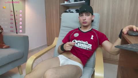 Snapshot of zenn_rush chatting on 02.22.25 Zenn online show from 02.22.25