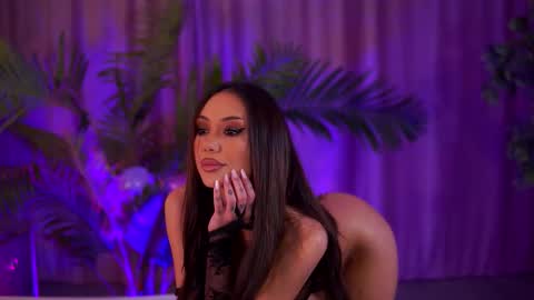 Snapshot of zenyanoir chatting on 12.17.25 ZenyaNoir online show from 12.17.25