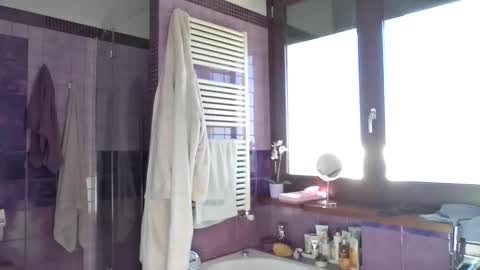 zeta214 online show from 01.08.26