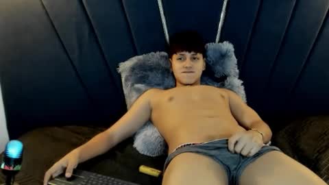 zeusapollofuck online show from 09.15.25