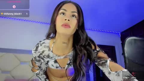 Snapshot of zeuss_x chatting on 01.11.25 Aisha Alejandra Rosse Deus online show from 01.11.25