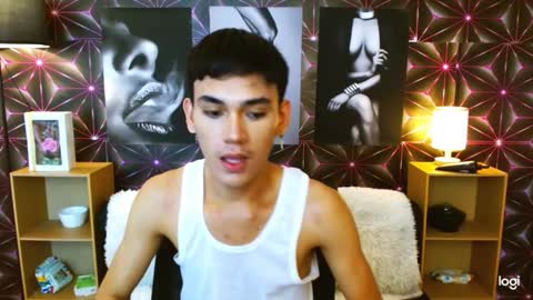 Snapshot of zevierbalte chatting on 03.02.25 zavier skinny asian online show from 03.02.25