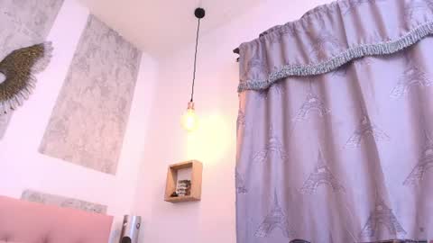 Snapshot of zhamira_21 chatting on 07.04.26 ZHAMIRA ANDRES online show from 07.04.26