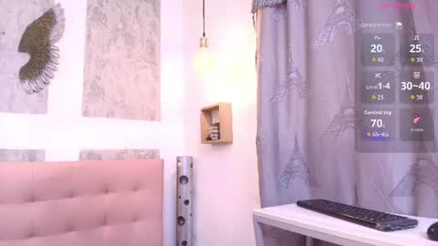 Snapshot of zhamira_21 chatting on 07.12.26 ZHAMIRA ANDRES online show from 07.12.26