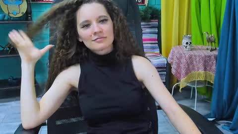 Snapshot of zianichols chatting on 01.22.25 zianichols online show from 01.22.25