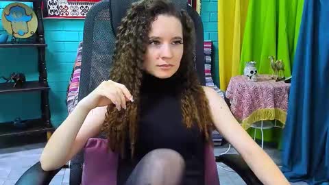 Snapshot of zianichols chatting on 02.10.25 zianichols online show from 02.10.25