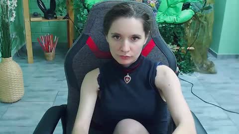 Snapshot of zianichols chatting on 03.01.25 zianichols online show from 03.01.25