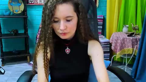 Snapshot of zianichols chatting on 03.10.25 zianichols online show from 03.10.25