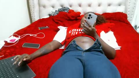 Snapshot of zindzi chatting on 06.30.26 Miss Zindzi online show from 06.30.26