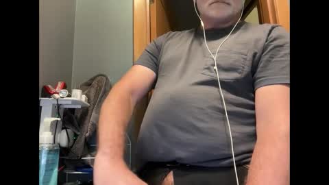 Snapshot of zinger283069 chatting on 09.18.25 zinger283069 online show from 09.18.25