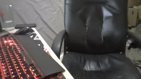 Snapshot of zkraston11 chatting on 12.12.24 zkraston11 online show from 12.12.24