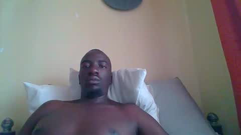 Zlatann2012 online show from 10.14.25