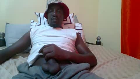 Zlatann2012 online show from 10.18.25