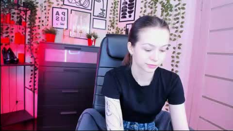 Snapshot of zoay_zoay chatting on 05.21.26 Zoay online show from 05.21.26