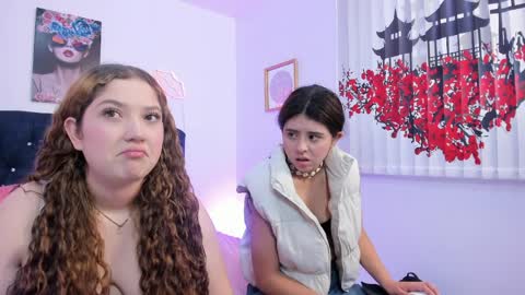 Zoe And Valeria online show from 04.09.26