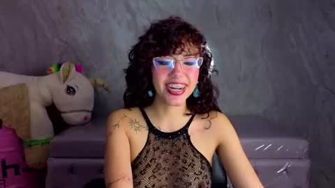 Snapshot of zoe_ch_ chatting on 06.23.26 zoe_ch_ online show from 06.23.26