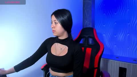 Z O E online show from 11.20.25