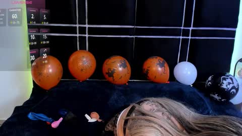 SWEET ZOE online show from 11.18.25