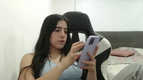 Snapshot of zoe_mill33r chatting on 02.25.26 Zoe online show from 02.25.26