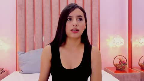 Zoe Monrow online show from 05.25.26