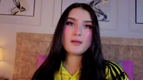 Snapshot of zoe_moon__ chatting on 06.16.26 zoe_moon__ online show from 06.16.26