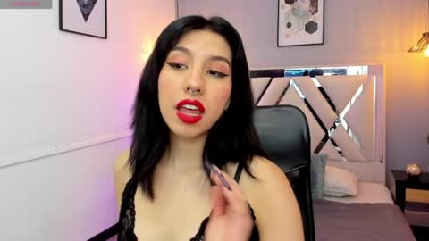 zoe_moreau online show from 04.18.26