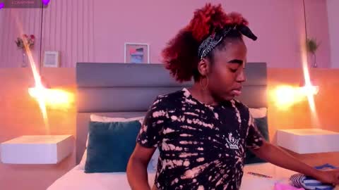 Zoe Novakk  online show from 10.03.25