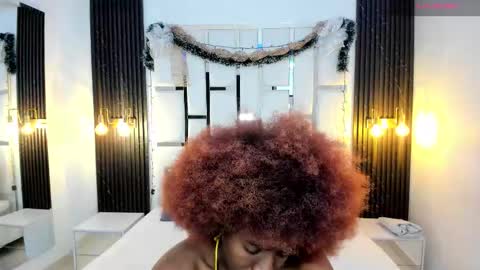 Zoe Novakk  online show from 12.16.25