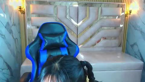 Zoe  online show from 10.03.25