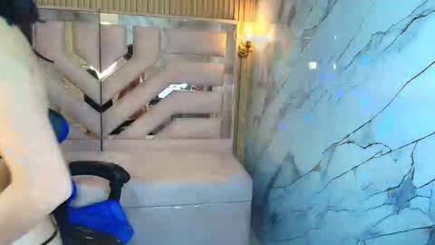 Zoe  online show from 11.15.25