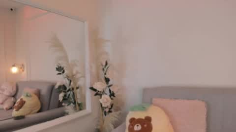 Snapshot of zoe_roux210949 chatting on 12.22.24 Zoe online show from 12.22.24