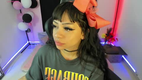 zoe_sullivan_ online show from 12.22.24