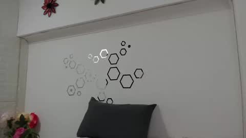 Carolina online show from 09.12.25