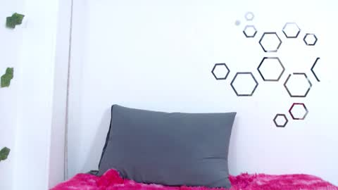 Carolina online show from 11.08.25