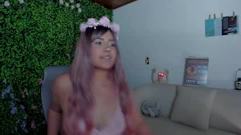 Snapshot of zoe_wattson chatting on 10.03.25 Zoe online show from 10.03.25
