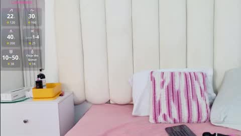 zoeameliie online show from 10.08.25