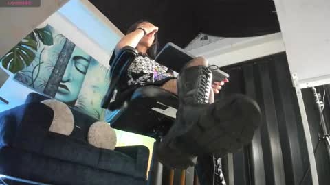 Zoe online show from 02.10.26