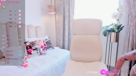 Snapshot of zoee_jackson chatting on 12.17.24  zoee jackson online show from 12.17.24