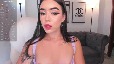 Snapshot of zoee_jackson chatting on 12.28.24  zoee jackson online show from 12.28.24