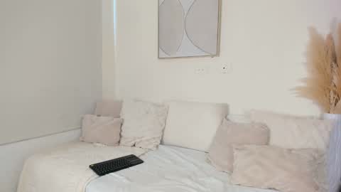 zoegarner10 online show from 12.22.25