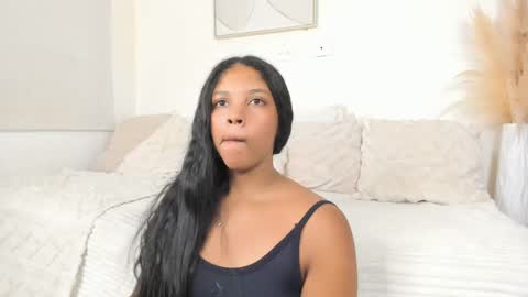 zoegarner10 online show from 06.04.26