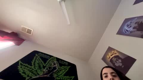 Snapshot of zoel87 chatting on 01.21.25 LovelyLatin25 online show from 01.21.25