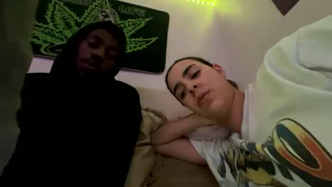 Snapshot of zoel87 chatting on 01.22.25 LovelyLatin25 online show from 01.22.25