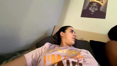 Snapshot of zoel87 chatting on 02.04.25 LovelyLatin25 online show from 02.04.25