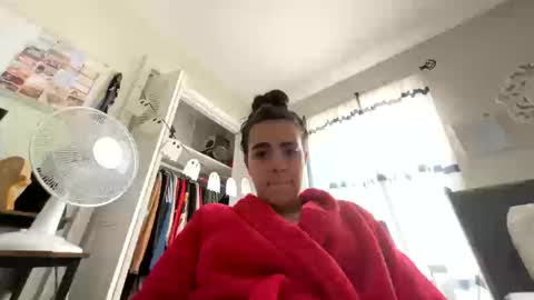 Snapshot of zoel87 chatting on 10.10.25 LovelyLatin25 online show from 10.10.25