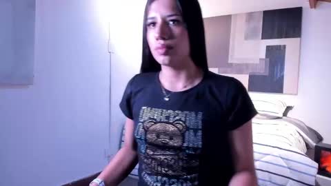 Snapshot of zoevg chatting on 05.20.26 Zoe online show from 05.20.26