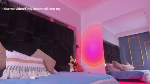 zoevidal_ online show from 02.10.25