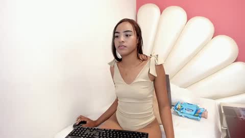 Zoe online show from 01.15.25