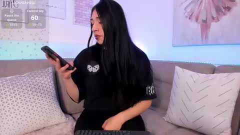 Snapshot of zoey_monroe_ chatting on 06.19.26 Zoey online show from 06.19.26