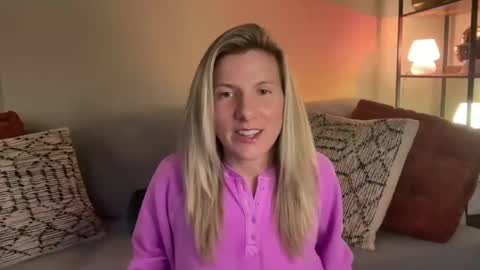 Zoeydanner online show from 02.12.26